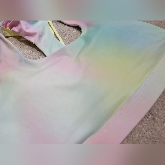 FABLETICS - COLORFUL BOOST MEDIUM IMPACT SPORTS BRA - SIZE S NWT - Picture 5 of 5